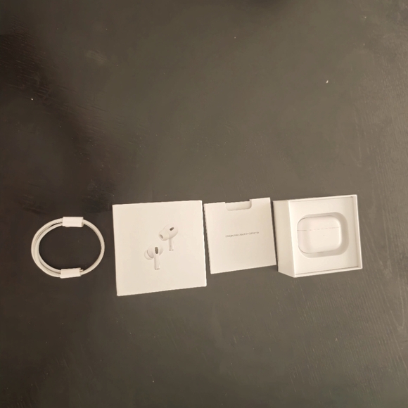 Apple White Earbud Headphones Earbud Headphones